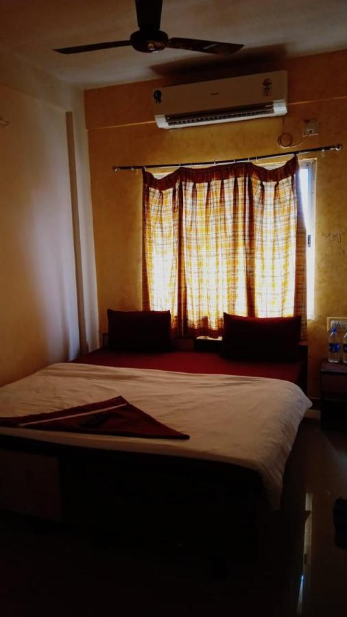 The Tavern Orchid Hotel 加尔各答 外观 照片