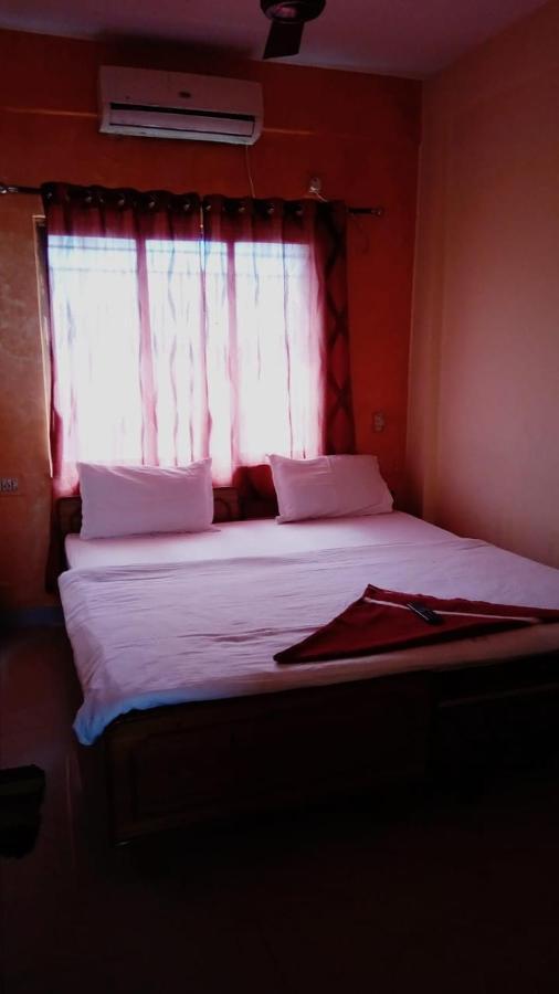 The Tavern Orchid Hotel 加尔各答 外观 照片